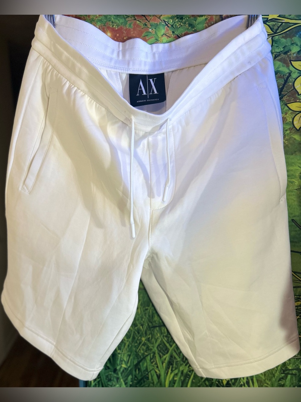 A/X Armani Exchange Men's White Drawstring
Athletic Shorts w Pockets & Logos
